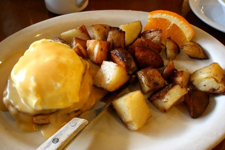 Eggs benedict for breakfast at Redwood Cafe