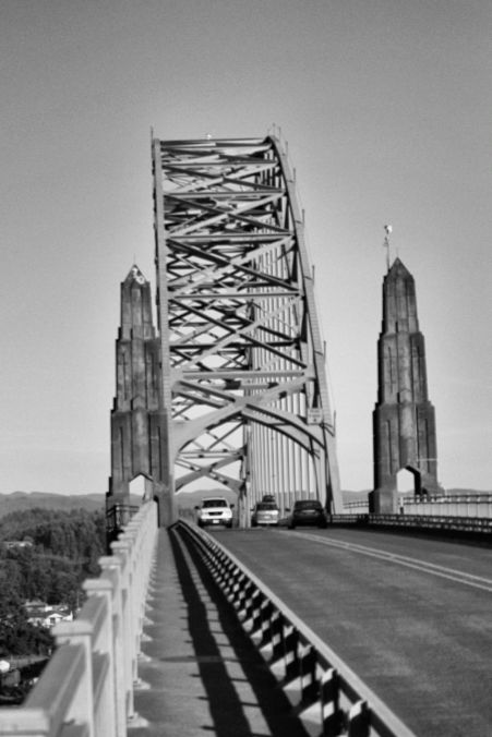 Entrance to the bridge