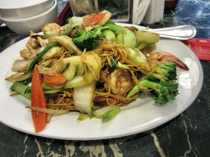 Soft Seafood Chow Mein