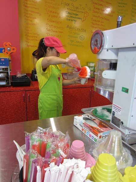 Happy Melon's server and shave ice machine