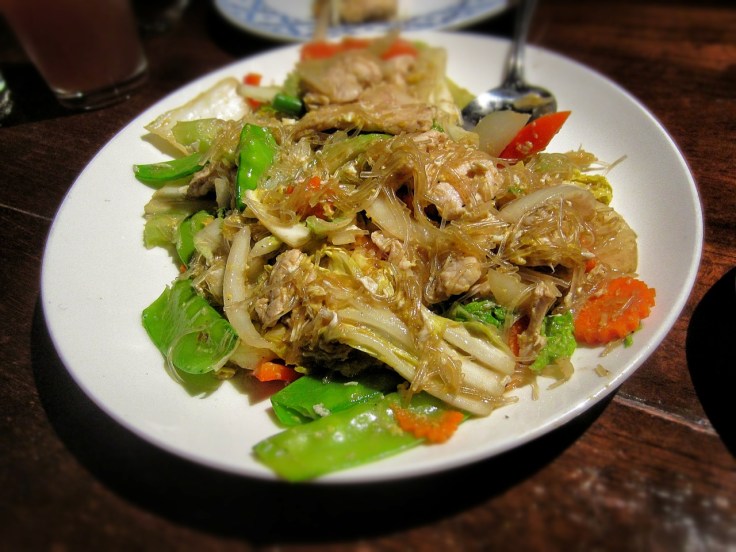 Phad woon sen with pork