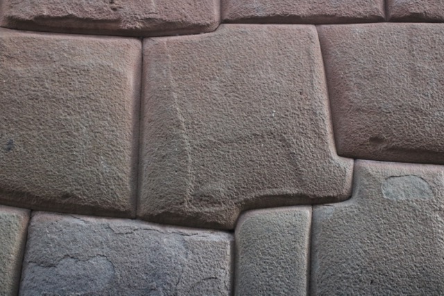 Non-linear stone masonry, Cusco