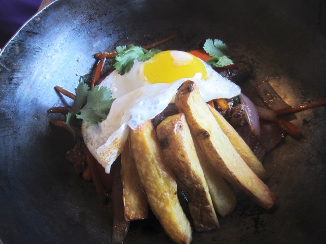 Lomo saltado, Plaza de Armas, Cusco
